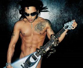 Rockstar Lenny Kravitz  Totally Nude