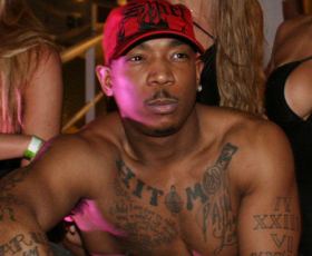 Topless rapstar Ja Rule With Lot Of Tattoos